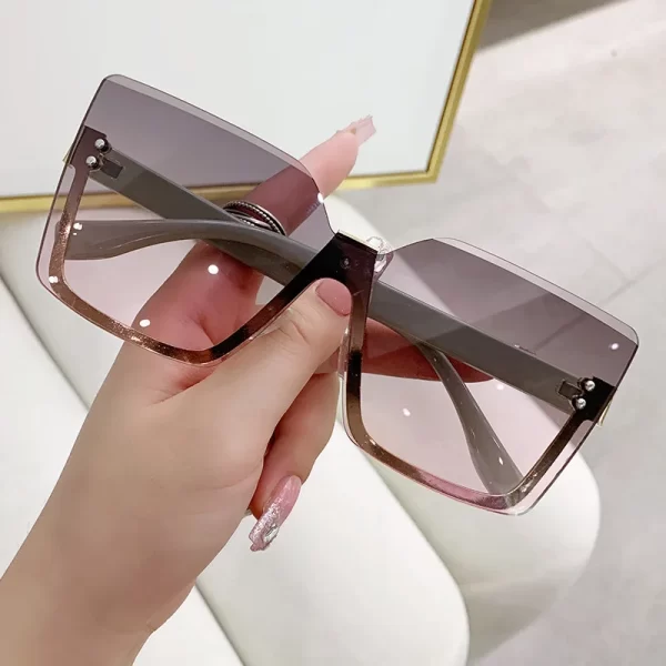 WOMEN FASHION SUNGLASS