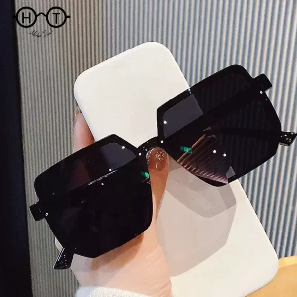 Classic Women Vintage Sunglass